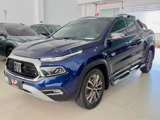 FIAT TORO 2.0 16V TURBO DIESEL RANCH 4WD AT9 FIAT TORO 2.0 16V TURBO DIESEL RANCH 4WD AT9
